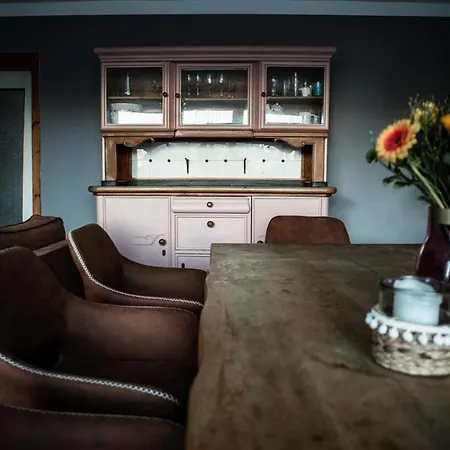 Ferienhaus Schwarze Moewe בית נופש Grambin